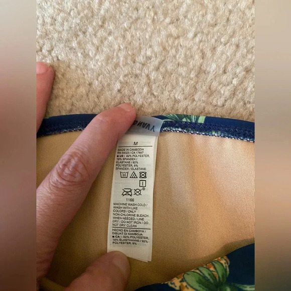 Pineapple, bikini bottoms - Picture 4 of 6